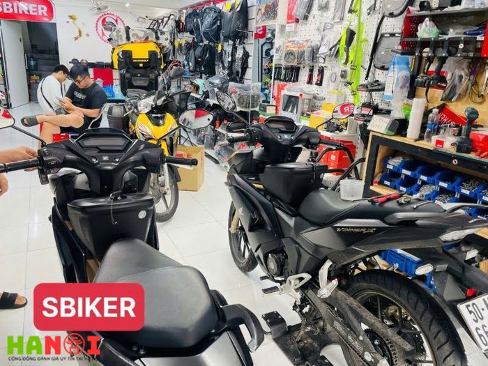 Dia-chi-gan-thung-giua-xe-may-o-ho-chi-minh-thung-giua-givi-tai-sbiker-4-Mytour