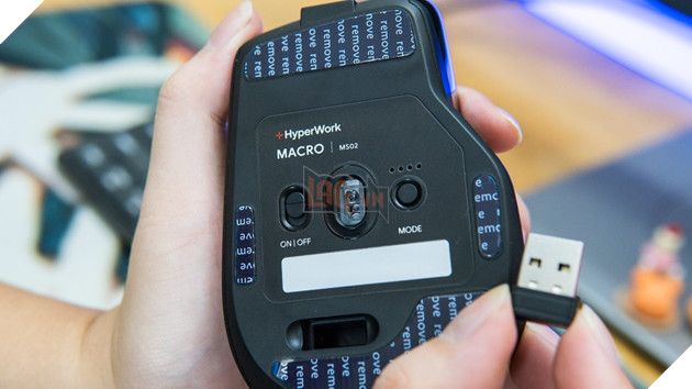 Khám phá HyperWork Macro: Chuột siêu đỉnh với 9 nút, màn hình OLED, di chuyển mượt mà trên mặt kính.
