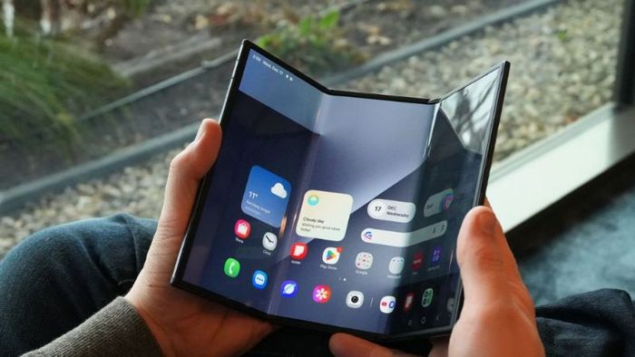 Galaxy Z TriFold