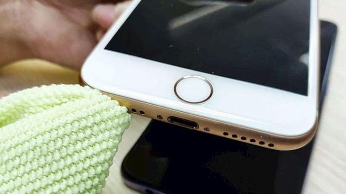 nuoc-vao-loa-dien-thoai-4