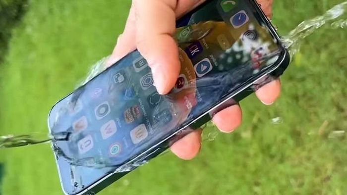 iPhone-16-co-chong-nuoc-khong-5