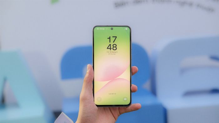 dien-thoai-samsung-doi-moi-nhat-15