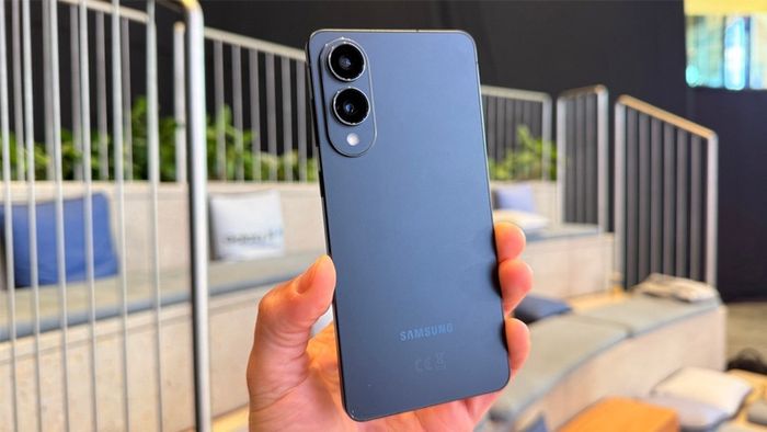 dien-thoai-samsung-moi-nhat-2025-6