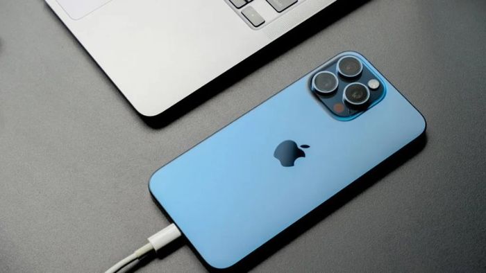 iPhone 15 Pro Max 256GB: Cập nhật giá mới nhất và lời khuyên khi mua