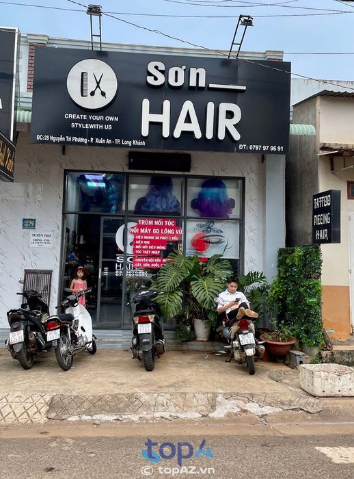 Salon Sơn Hair là một thương hiệu nổi bật trong ngành làm tóc tại TP. Long Khánh.