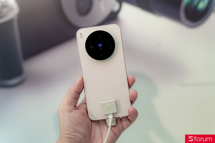 vivo X300 Series đã được ra mắt tại Việt Nam