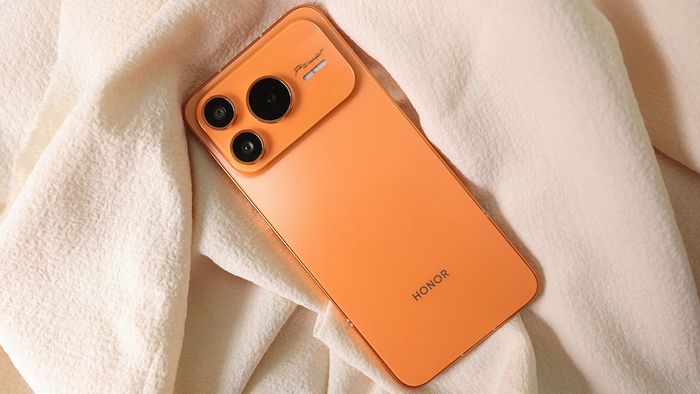 HONOR Power 2 có thiết kế lấy cảm hứng từ mẫu iPhone 17 Pro Max, mang lại vẻ ngoài sang trọng và tinh tế.