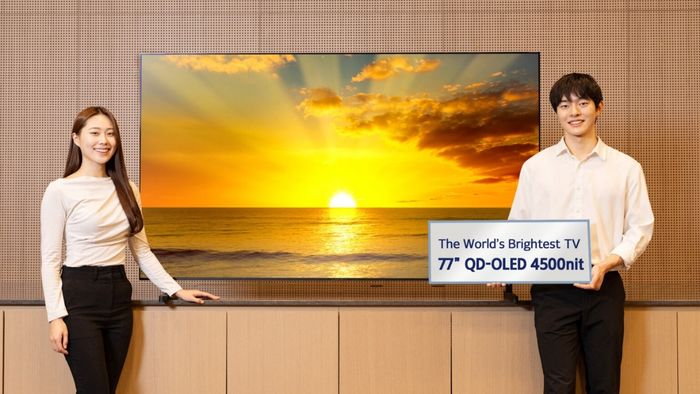 Samsung Display công bố tấm nền QD-OLED 77 inch với độ sáng đỉnh cao 4.500 nits