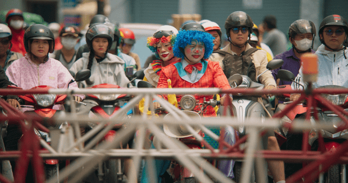 Con Kể Ba Nghe kể một câu chuyện đầy nhân văn với thông điệp tích cực và lạc quan