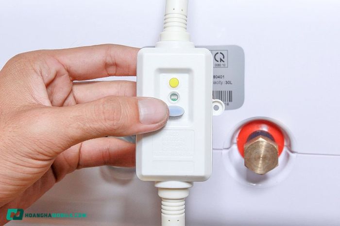 cach-su-dung-may-nuoc-nong-electrolux-04
