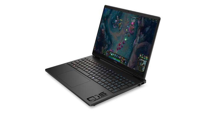 HyperX Omen 15 có thiết kế gọn gàng, công suất 170W đi kèm màn hình OLED tần số quét 120Hz
