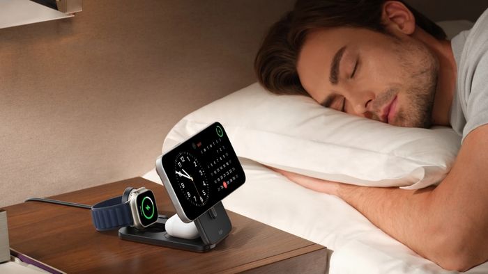 ESR CryoBoost hỗ trợ sạc cùng lúc iPhone, Apple Watch và AirPods.