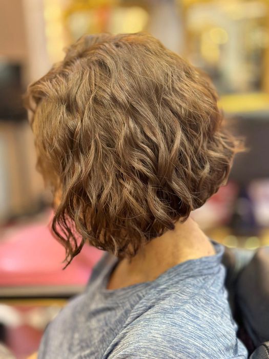 Ảnh 2 của Salon Tú Trinh