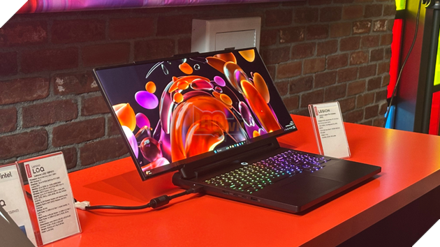 Lenovo giới thiệu concept laptop gaming màn hình cuộn siêu rộng tại CES 2026 lần thứ hai