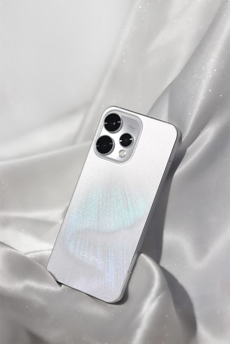 Các điện thoại Reno mới gây ấn tượng mạnh với phần cứng camera cực kỳ ấn tượng, mang lại trải nghiệm chụp ảnh vượt trội.