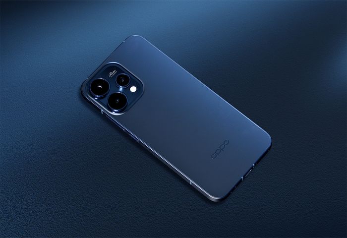 OPPO Reno15 Series trang bị 3 camera sau, mang đến những khả năng chụp ảnh đa dạng và sắc nét.