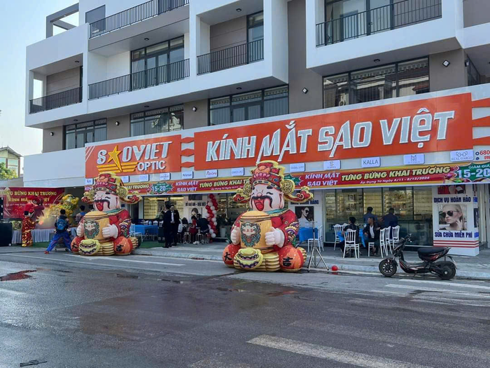 kinh mat sao viet.png