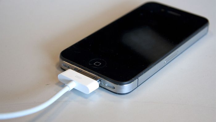 tai-sao-iphone-dang-sac-lai-dung-3