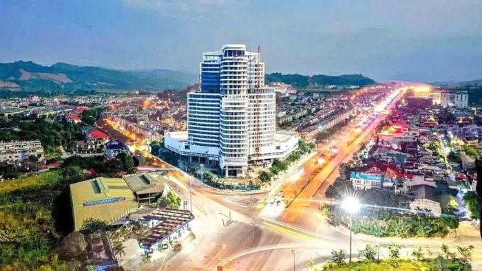 Hạ tầng đô thị đồng bộ, không gian xanh thoáng đãng, diện mạo hiện đại của TP. Lào Cai