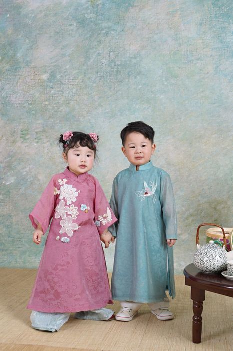 Ảnh Áo Dài Mẹ và Bé Kengin 2