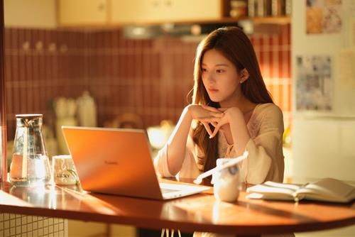 chòm sao may mắn sự nghiệp cuối tuần này