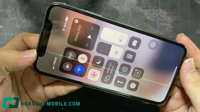 thay-man-hinh-iPhone-11-6