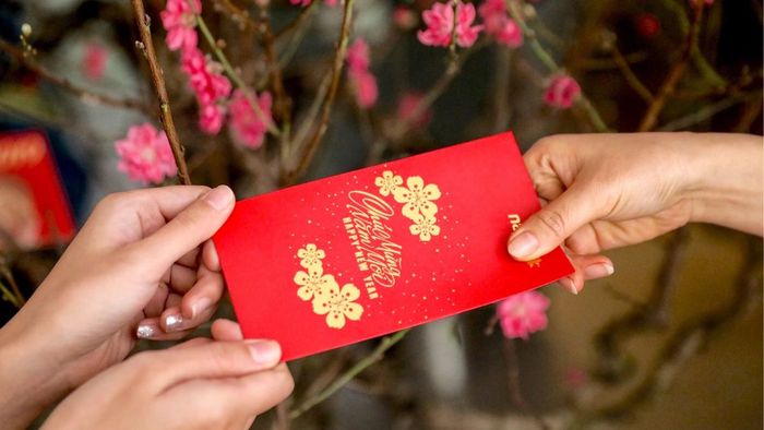 Lập danh sách lì xì và quà biếu Tết một cách hợp lý