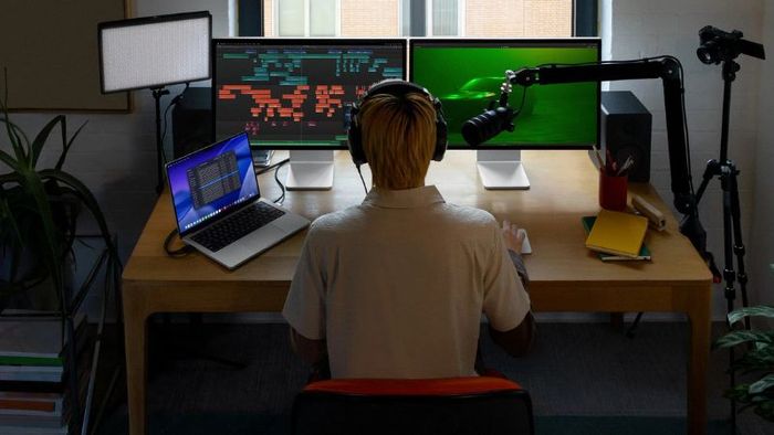 Apple Creator Studio