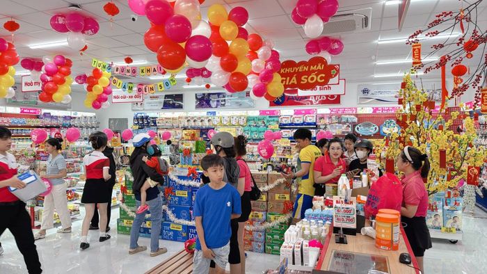Cam kết của AVAKids bao gồm: Sản phẩm chính hãng, đảm bảo chất lượng; Tư vấn chi tiết, phù hợp với nhu cầu từng gia đình; Giao hàng nhanh chóng, với nhiều ưu đãi theo mùa; Chính sách bảo hành rõ ràng, chăm sóc khách hàng chu đáo; Trải nghiệm mua sắm an tâm, từ online đến offline.
