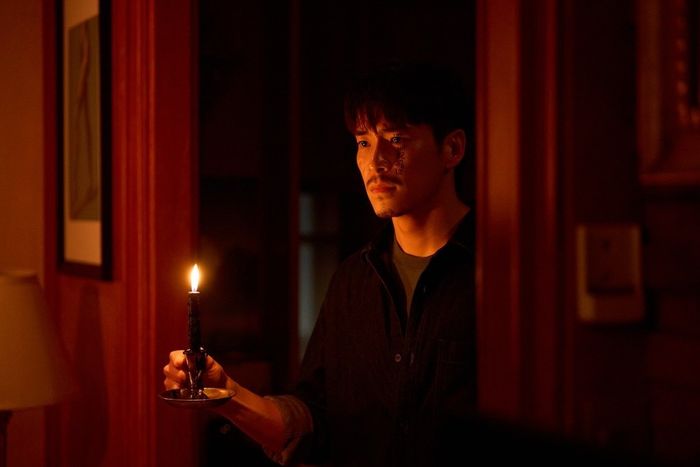 Liệu Win đang giấu vợ mình điều gì?