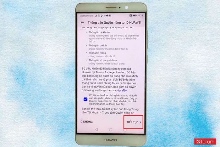 Đăng ký tài khoản ID Huawei và chấp nhận các điều khoản bảo mật
