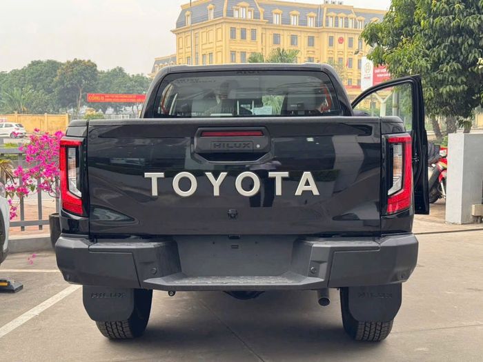Toyota Hilux 2026 -12.jpg