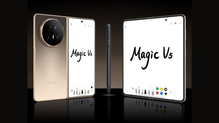 Chi tiết rò rỉ gây chú ý nhất trên Magic V6 chính là viên pin dung lượng kỷ lục hơn 7,000mAh. (Ảnh: Magic V5)