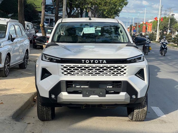 Toyota Hilux 2026 -1.jpg