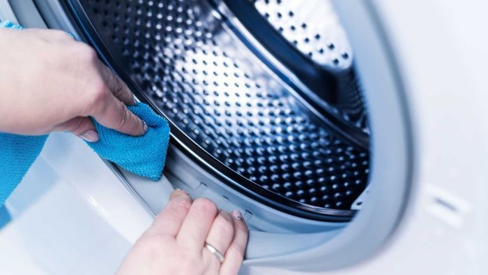 ve-sinh-may-giat-cua-ngang-6