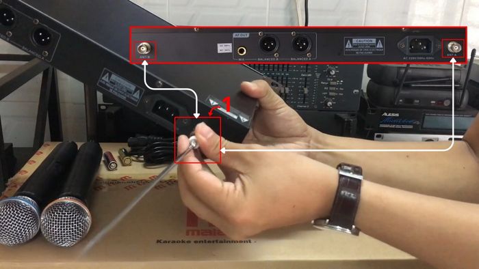 Cách kết nối đầu thu với hệ thống âm thanh – bước 1