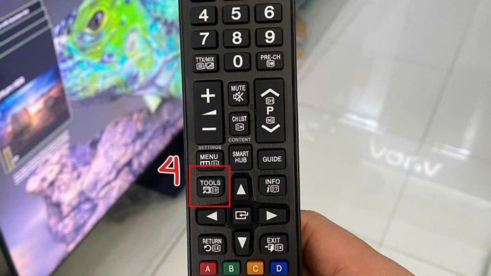 Hướng dẫn xóa YouTube trên tivi Samsung đời cũ