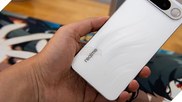 Đánh giá realme 16 5G: Thiết kế ấn tượng, hiệu năng mạnh mẽ, pin khủng 4