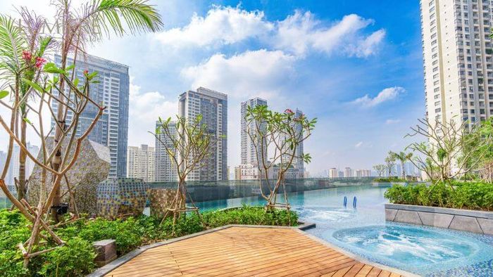 Hồ bơi chuẩn 5 sao tại Masterise Lumière Riverside (Nguồn ảnh: Masterise Lumière Riverside)