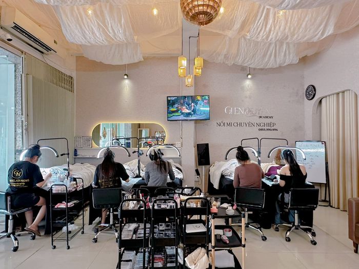 Glen Huyền Eyelash - Academy hình ảnh 1