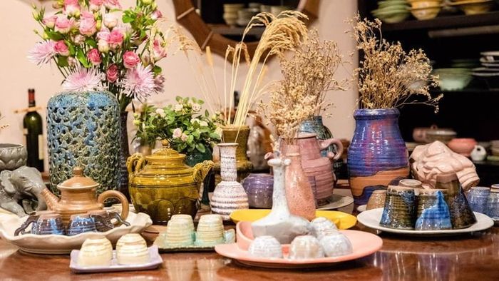 Hoá giải sao Nhị Hắc bằng gốm sứ trang trí