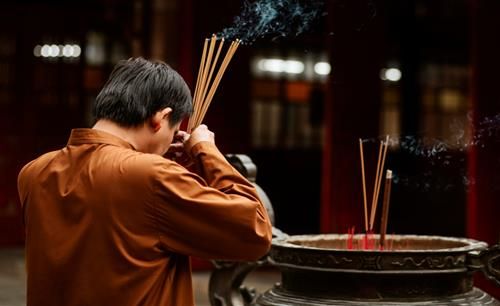 Lễ cúng Tạ cuối năm 2025 Ất Tị