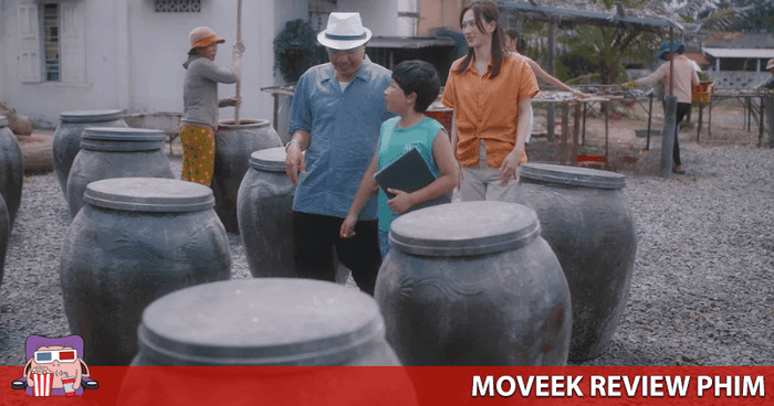 Bé Tô lần đầu tiên được gặp gỡ những người thân ngoài mẹ.