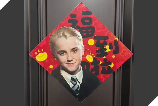 Hình ảnh của Draco Malfoy gây sốt trong dịp Tết Nguyên đán tại Trung Quốc.