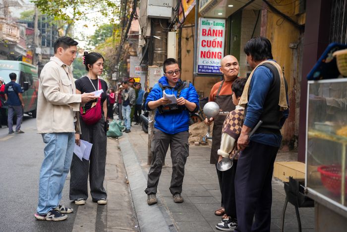 Có vẻ như đạo diễn Minh Beta đã cố gắng đưa quá nhiều yếu tố vào Mùi Phở, khiến bộ phim trở nên nặng nề và thiếu sự tập trung.