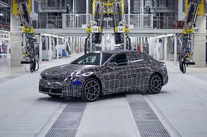 BMW 3 Series EV 2.jpg