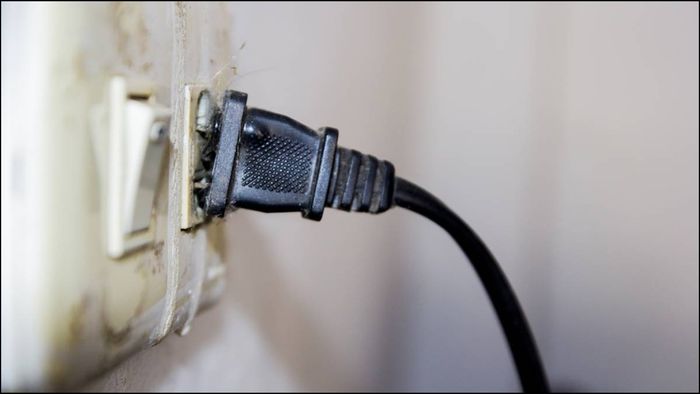 Cách khắc phục tủ lạnh chạy một lúc rồi tắt ngay tại nhà.