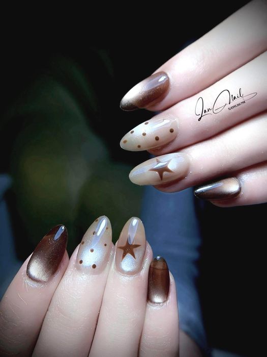 Hình ảnh 3 ghi lại các mẫu móng tại Lan Nail