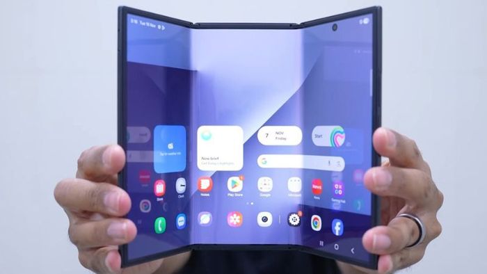 Galaxy Z TriFold