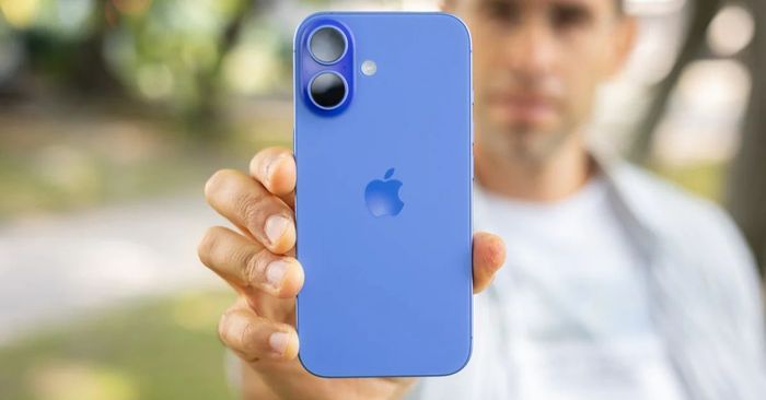 iPhone 16